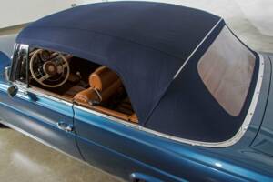 Image 11/20 de Mercedes-Benz 220 SE b (1965)