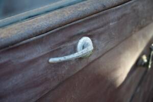 Image 81/134 of Ford V8 (1937)