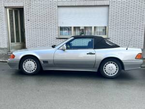 Image 5/8 de Mercedes-Benz 500 SL (1990)