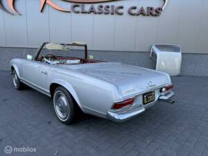 Image 11/27 of Mercedes-Benz 230 SL (1967)