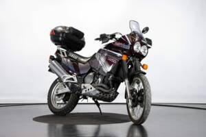 Image 6/50 of Yamaha XTZ 750 SuperTéneré (1990)