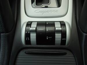 Imagen 63/97 de Porsche Cayenne Turbo (2007)