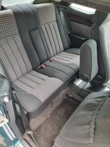 Afbeelding 21/38 van Mercedes-Benz E 200 (1995)