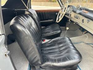 Image 15/15 de Mercedes-Benz 190 SL (1962)