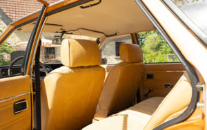 Image 35/57 of Ford Granada Turnier 2,3 (1976)