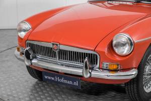 Bild 21/50 von MG MGB GT (1975)
