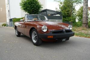 Image 74/100 of MG MGB (1978)