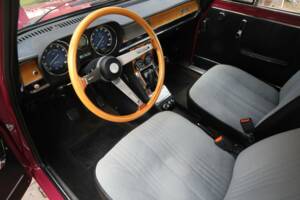 Image 3/50 de Alfa Romeo Giulia Nuova Super 1300 (1975)