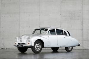 Image 1/50 of Tatra T 87 (1949)