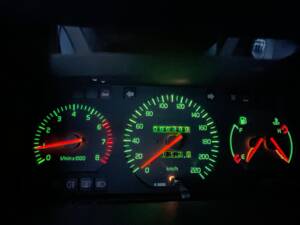 Imagen 4/4 de Volvo 440 Turbo (1994)