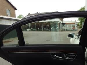 Image 72/99 of Mercedes-Benz S 65 AMG L (2006)