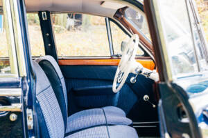 Immagine 140/199 di BMW 502 - 3,2 Litre (1961)