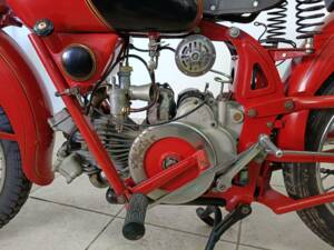 Afbeelding 31/39 van Moto Guzzi DUMMY (1950)