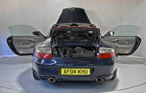 Bild 19/50 von Porsche 911 Carrera 4S (2004)