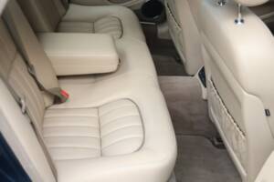 Bild 24/50 von Jaguar XJ 8 4.0 Executive (2001)