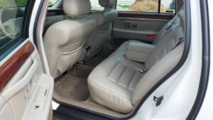Bild 6/8 von Cadillac DeVille Concours (1995)