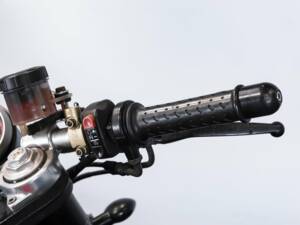 Image 27/50 of Moto Guzzi DUMMY (2005)