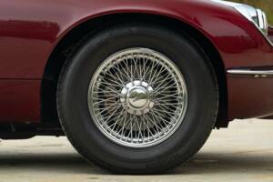 Afbeelding 33/50 van Jaguar E-Type V12 (2+2) (1972)
