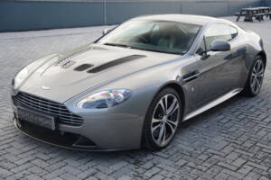 Immagine 11/50 di Aston Martin V12 Vantage (2012)