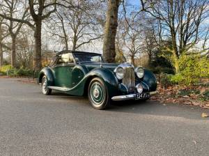Image 2/50 of Lagonda V12 DHC (1939)