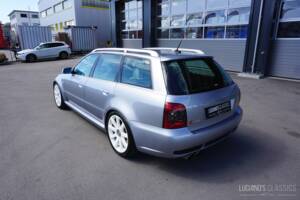 Image 6/52 of Audi RS4 Avant (2001)
