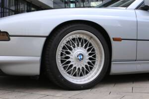 Afbeelding 23/33 van BMW 840i (1994)