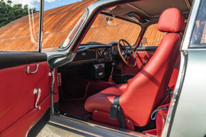 Image 24/39 de Aston Martin DB 4 (1962)