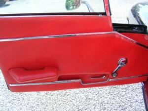 Image 13/30 de Jaguar E-Type (1971)