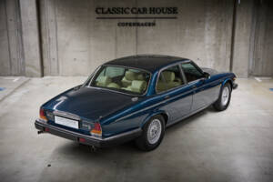 Imagen 93/99 de Daimler Double Six (1993)