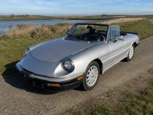 Immagine 1/8 di Alfa Romeo 2.0 Spider (1987)