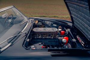 Image 46/50 of Ferrari 275 GTS (1965)