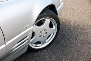 Image 20/43 of Mercedes-Benz SL 500 (1996)