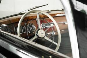 Image 16/50 of Mercedes-Benz 220 Coupe (1954)