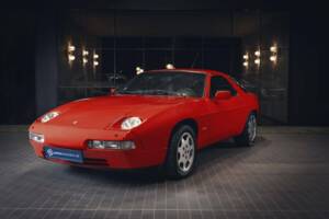 Image 2/15 of Porsche 928 GT (1989)