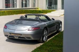 Image 9/21 of Mercedes-Benz SLS AMG GT Roadster (2012)