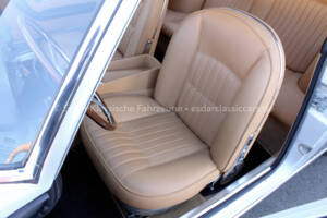 Image 5/36 de Ferrari 330 GT 2+2 (1964)