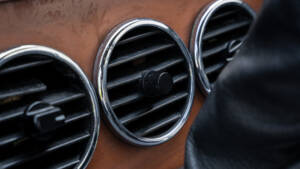 Image 43/69 de Ferrari 365 GT 2+2 (1969)