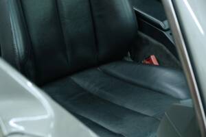 Image 38/50 of Mercedes-Benz SL 500 (1994)