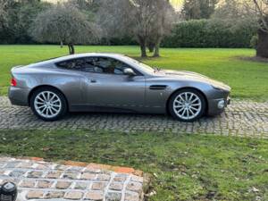 Image 9/29 of Aston Martin V12 Vanquish (2002)