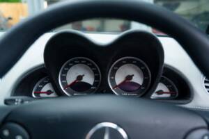 Image 33/56 de Mercedes-Benz SL 65 AMG (2004)
