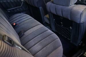 Image 23/36 de Mercedes-Benz 280 E (1982)