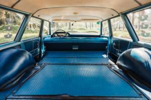 Image 14/20 of Ford Country Squire Station Wagon (1964)