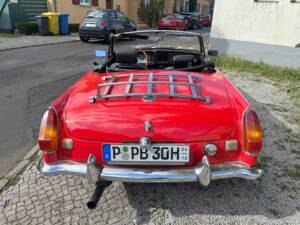 Image 28/81 de MG MGB (1976)