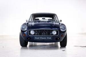Image 2/41 of MG MGB GT V8 (1976)