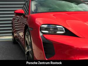 Afbeelding 2/30 van Porsche Taycan Turbo S Sport Turismo (2022)