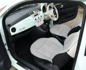 Image 21/45 of FIAT 500 C (2015)