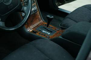 Bild 36/50 von Mercedes-Benz 400 SE (1991)