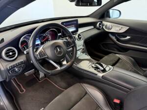 Image 19/31 of Mercedes-Benz C 43 AMG 4MATIC (2017)
