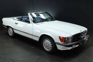 Image 8/30 of Mercedes-Benz 500 SL (1985)