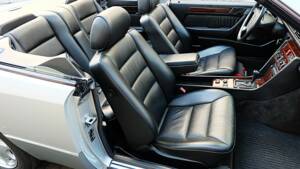 Image 26/74 of Mercedes-Benz E 320 (1997)